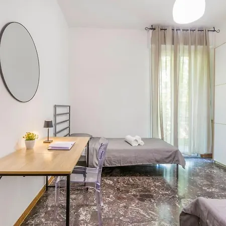 Famileisure Near Policlinico & Apartment Modena