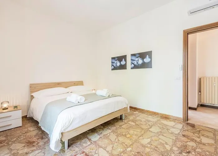 Famileisure Near Policlinico &