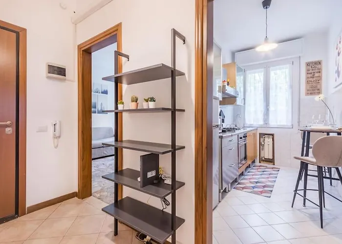 Famileisure Near Policlinico & 公寓 *