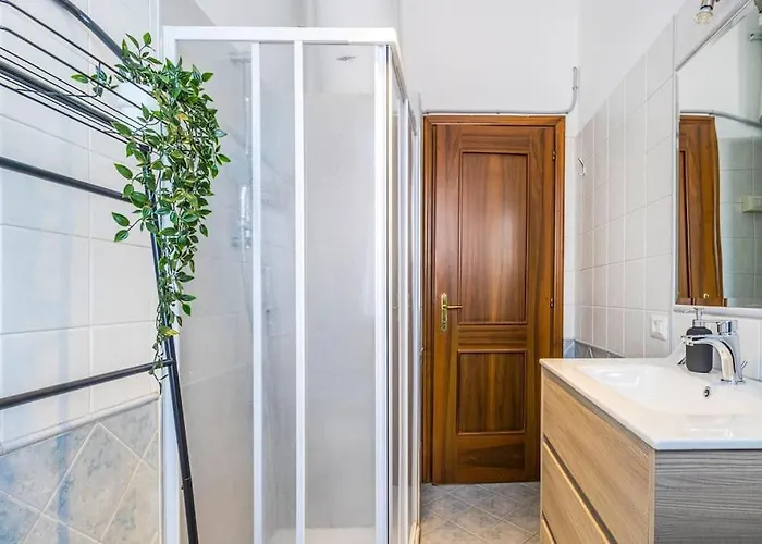 Famileisure Near Policlinico & *